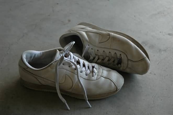 Чем обработать обувь от грибка — медицинские препараты и народные средства